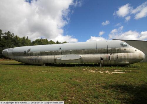 Atlantic n° 9, Aérodrome de Peyrelevade (Shunn311, 8-2011) 