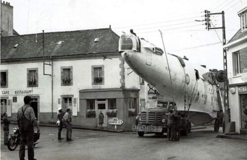 Sunderland ML796, transfert vers la GB (Duxford), village de Coray (29) (années 1960) (2)